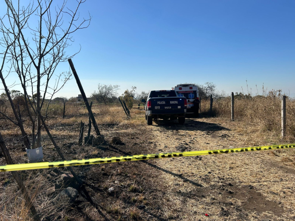 Hallan a un hombre sin vida y con huellas de violencia en Tetenco