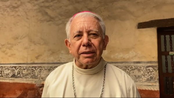 Invita el obispo a recibir ceniza