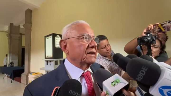 NO HABRÁ PROESTAS DE TAXISTAS ESTE MIÉRCOLES: SALGADO BRITO