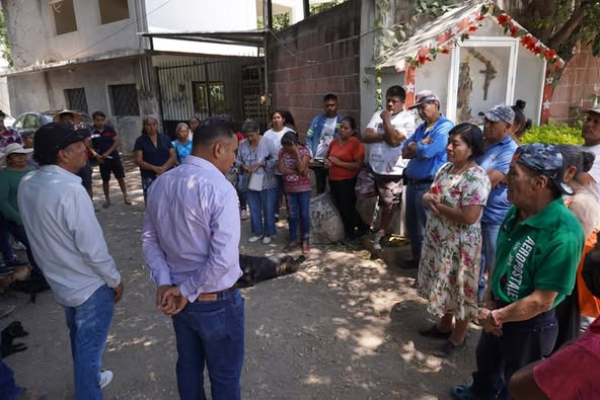 ENCABEZA SANTOS TAVAREZ ARRANQUE DE TRABAJOS PARA REHABILITAR LA LÍNEA DE AGUA POTABLE EN LA CALLE DOMINGO VALTIERRA