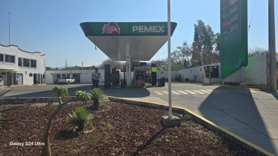 Sujetos armados atacan a #balazos gasolinera en #Tlayacapan